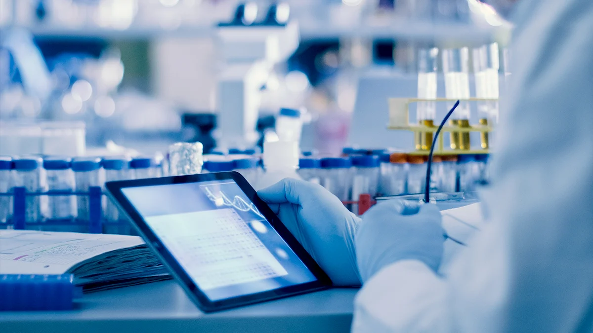 Lesson Learned Explained: Advanced Digital Manufacturing, AR/VR, and HoloLens in the Pharmaceutical Industry