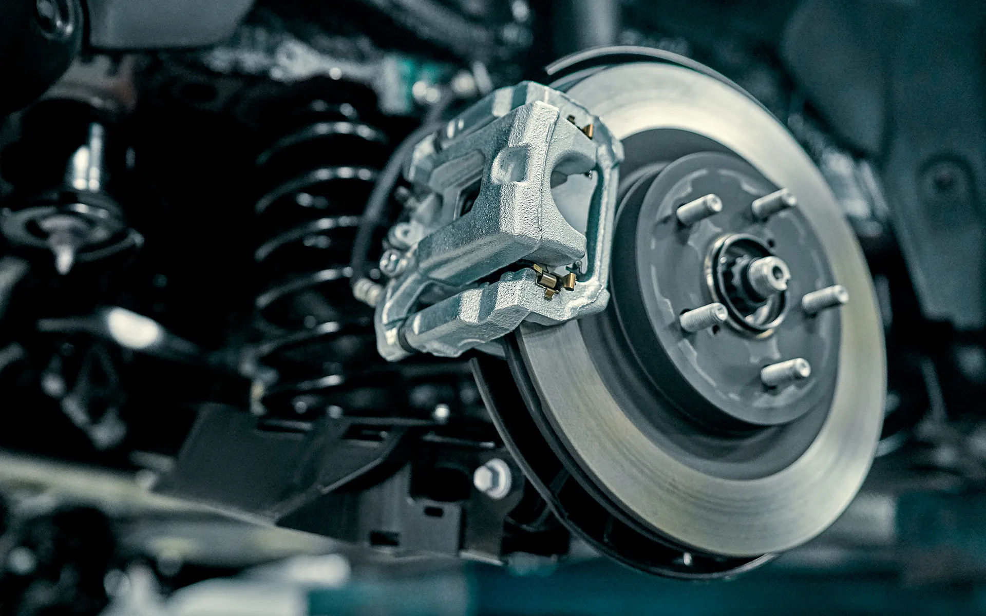 main: Windchill PLM in Automotive Industry: Modeling Engineering and Manufacturing Complexity